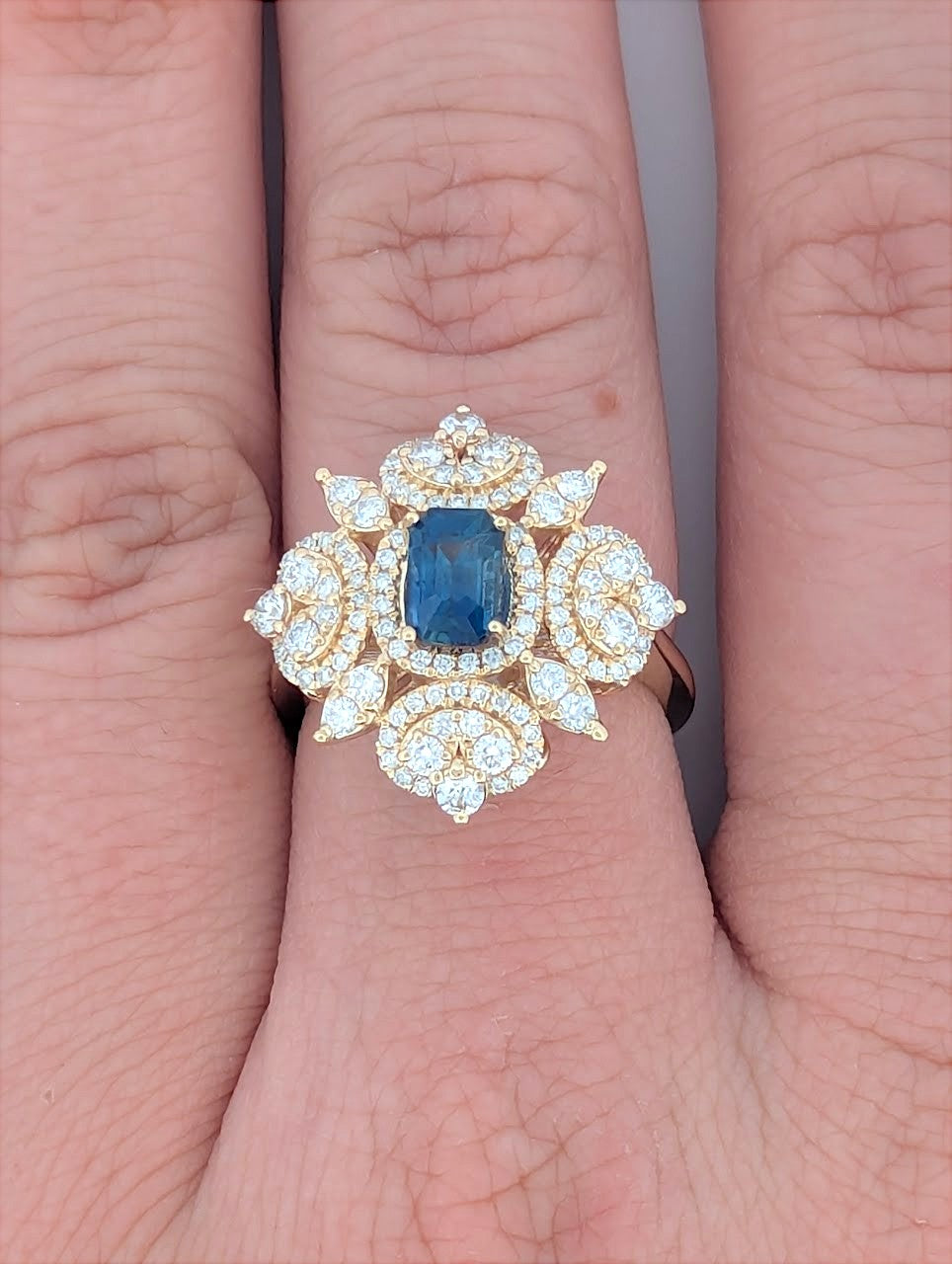 Briarcliff | 14k Yellow Gold | Sapphire and Natural Diamond | Ring
