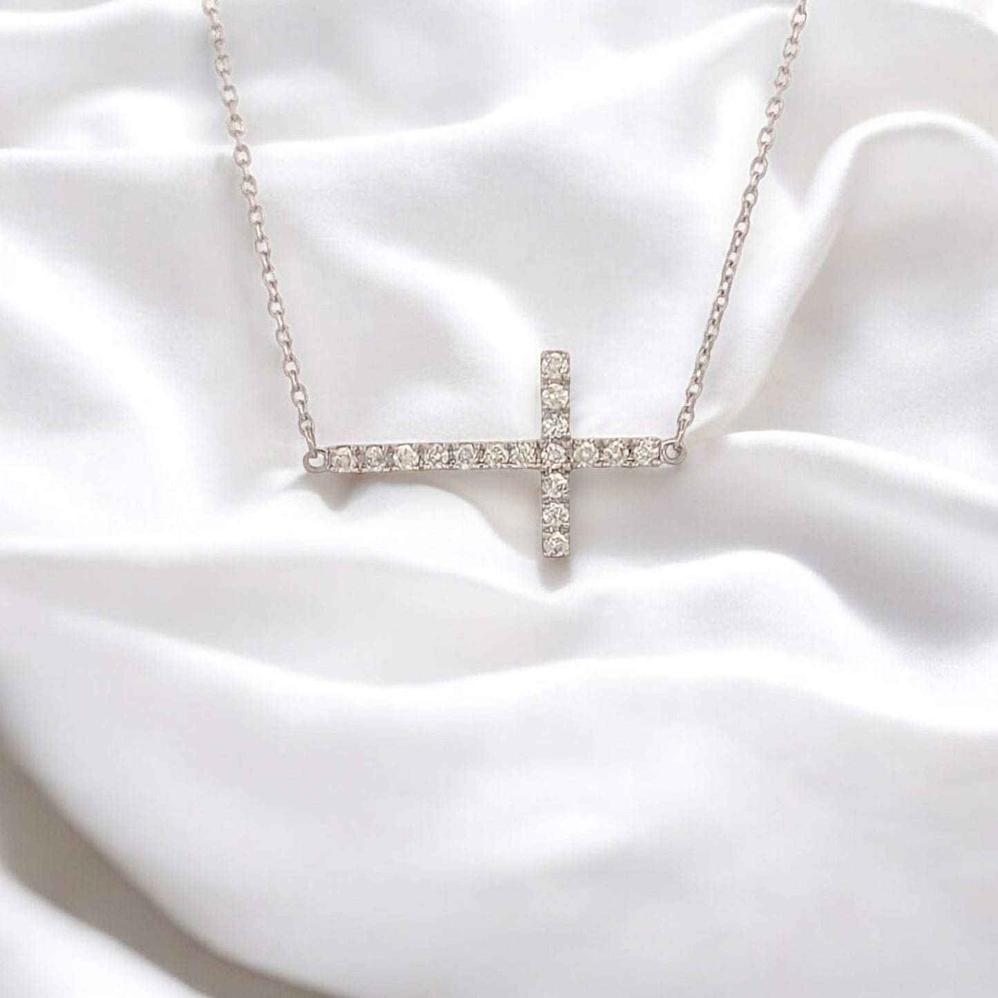 Faeryn | 10k White Gold | Natural Diamond | Cross