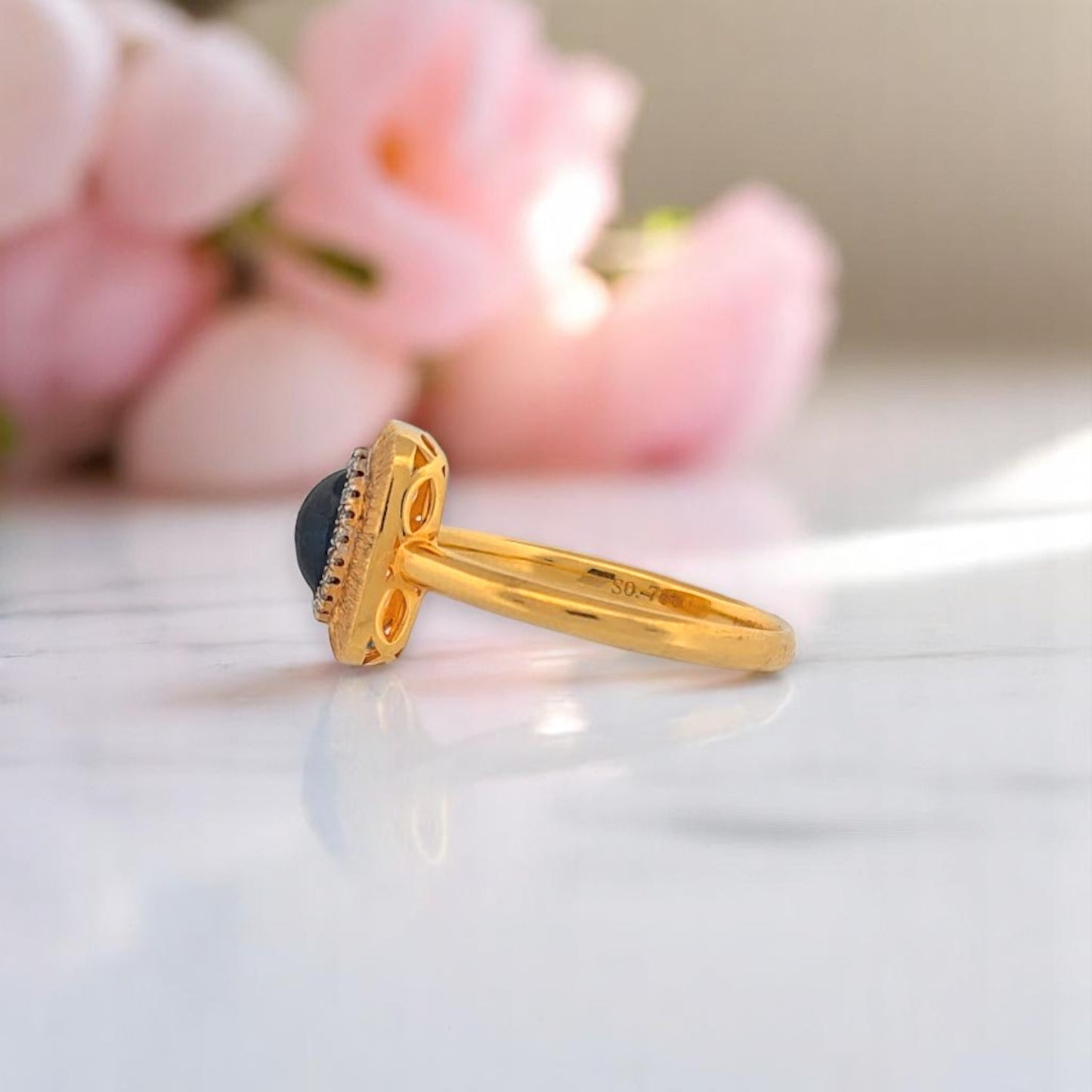Olympia | 18K Yellow Gold | Sapphire and Natural Diamond | Ring