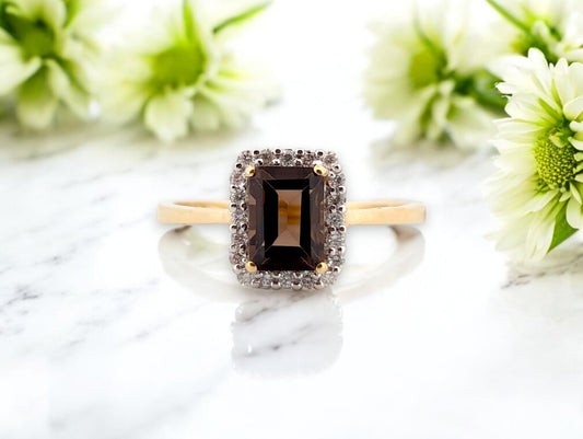 Lunaria | 10k Yellow Gold | Quartz and Natural Diamond | Ring