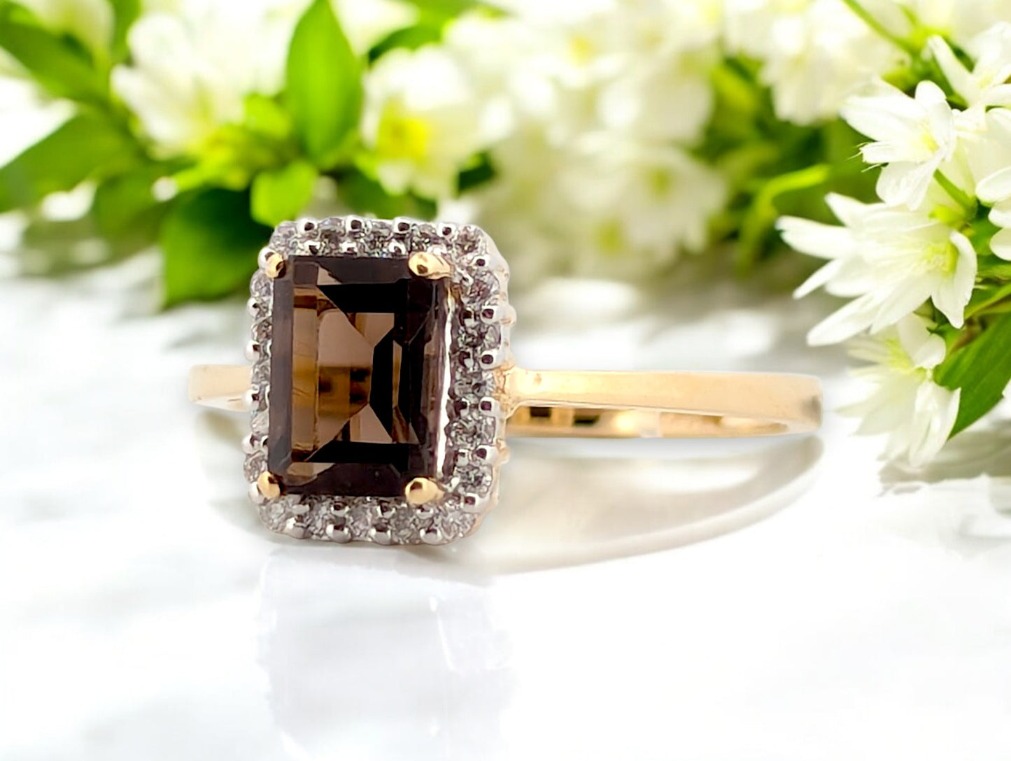 Lunaria | 10k Yellow Gold | Quartz and Natural Diamond | Ring