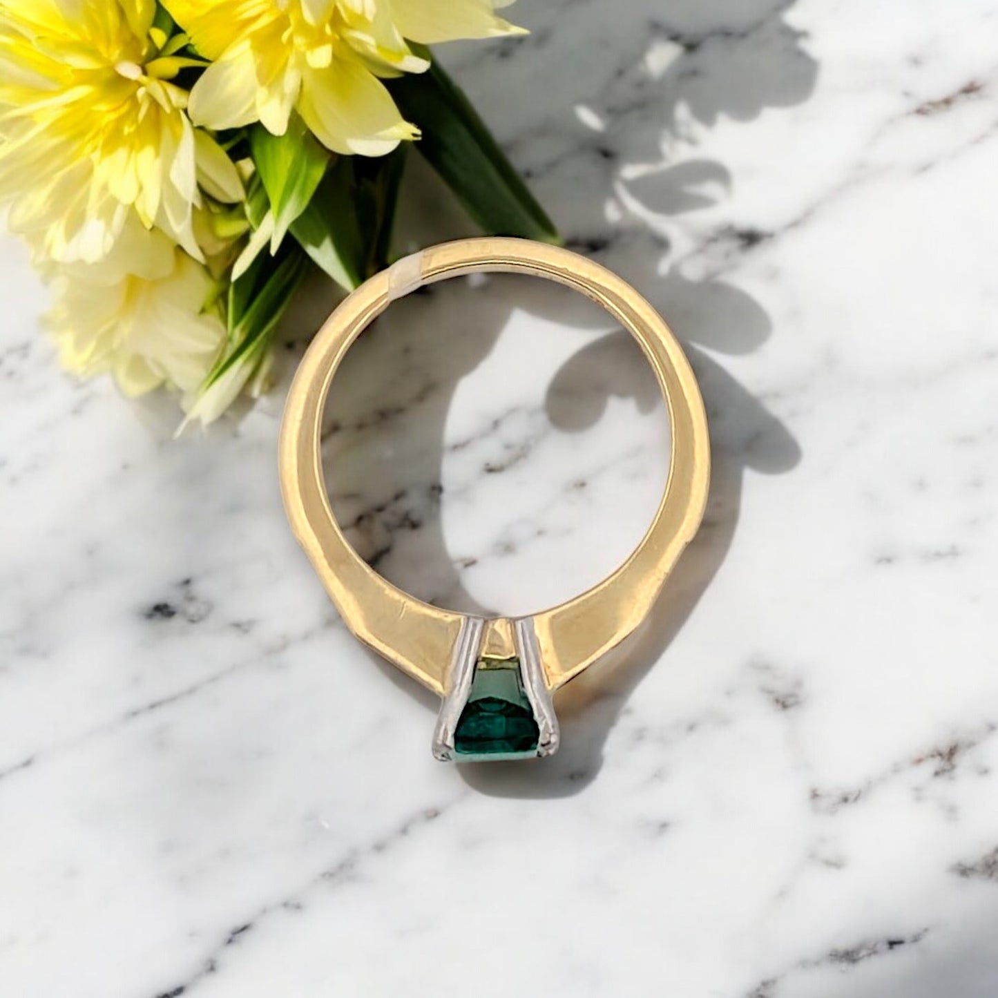 Ondine | 18k Yellow Gold | Emerald and Natural Diamond | Ring