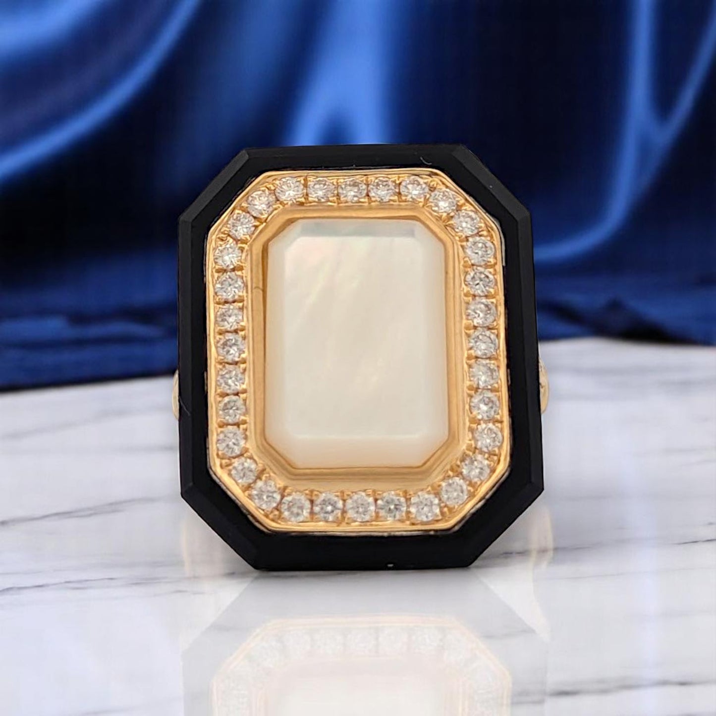 Elysia | 18K Yellow Gold | Mother of Pearl, Onyx and Natural Diamond | Ring
