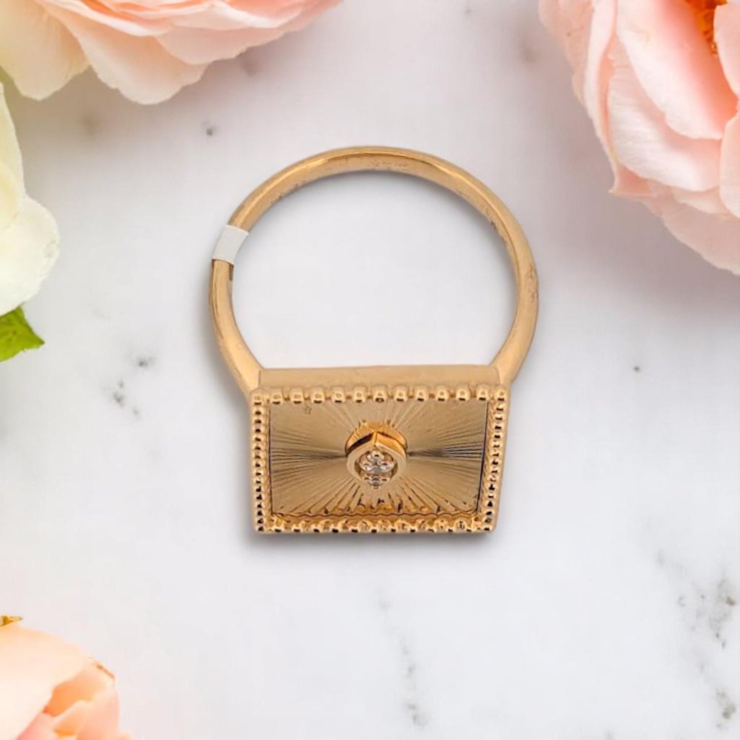 Dahlia | 18k Yellow Gold | Natural Diamond | Ring