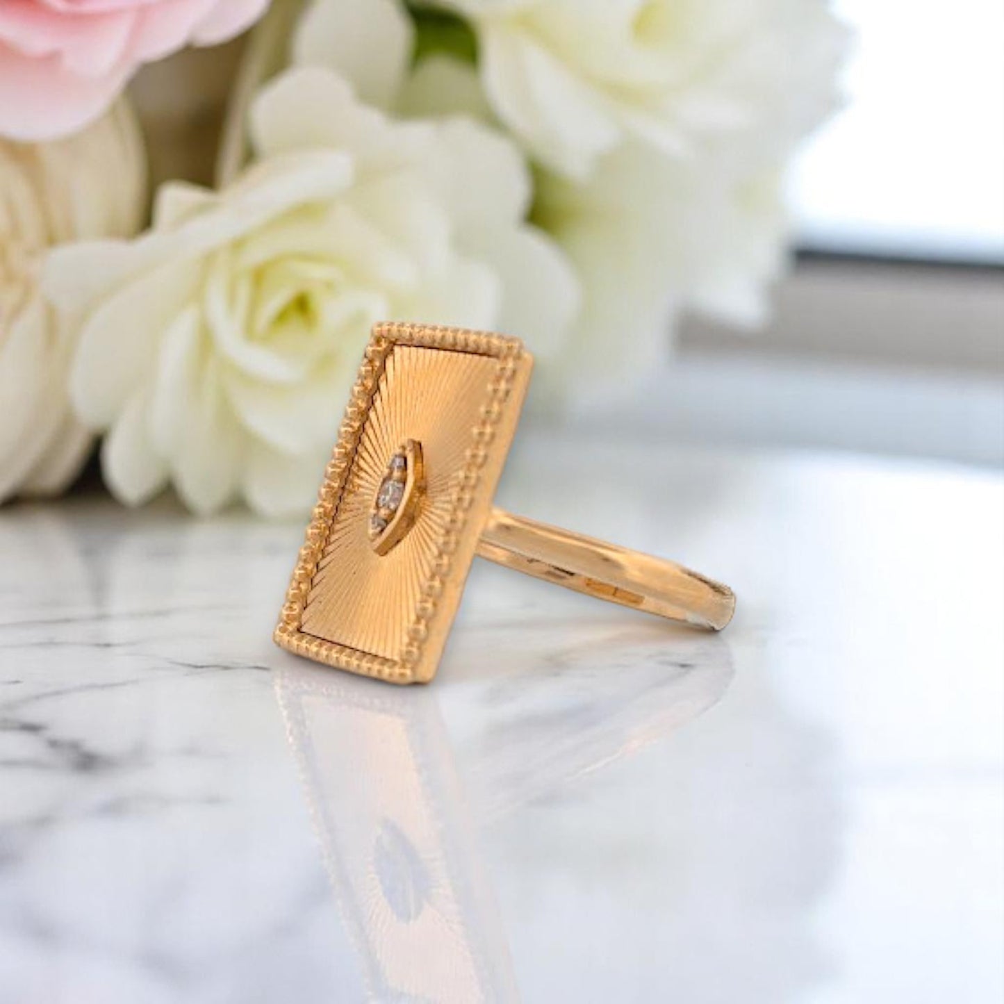 Dahlia | 18k Yellow Gold | Natural Diamond | Ring