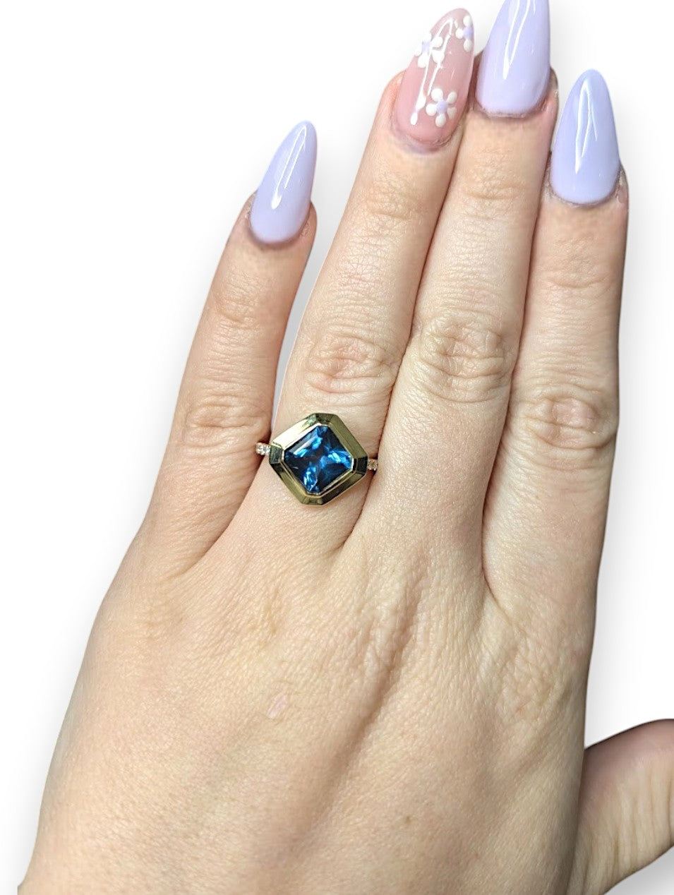 Juno | 18K Yellow Gold | London Blue Topaz and Natural Diamond | Ring