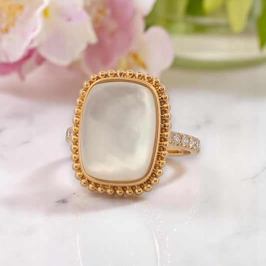 Guinevere | 18K Yellow Gold | Mother of Pearl and  Natural Diamond | Ring