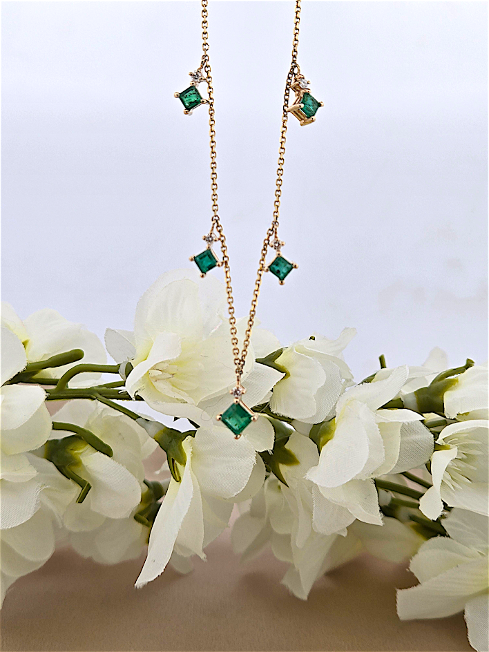 Aerith | 14k Yellow Gold | Emerald & Natural Diamond | Necklace