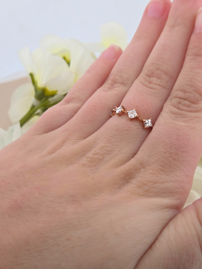 Carmilla | 14k Rose Gold | Natural Diamond | Ring