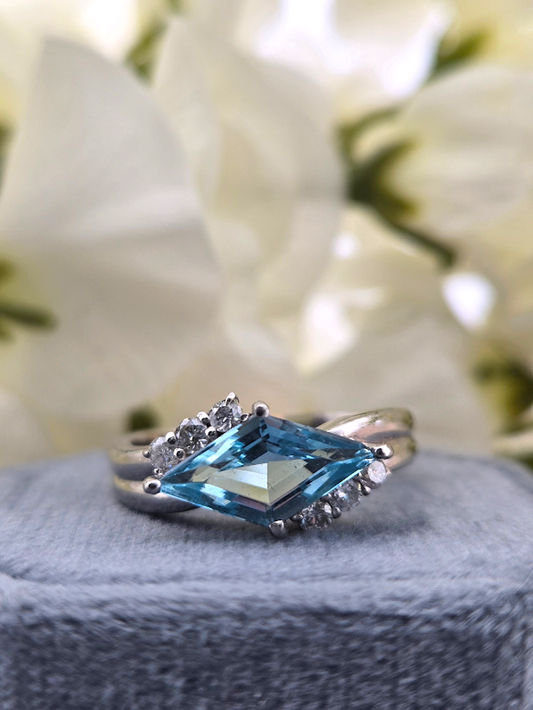Marlynn | Platinum | Natural Diamond and Aquamarine | Ring