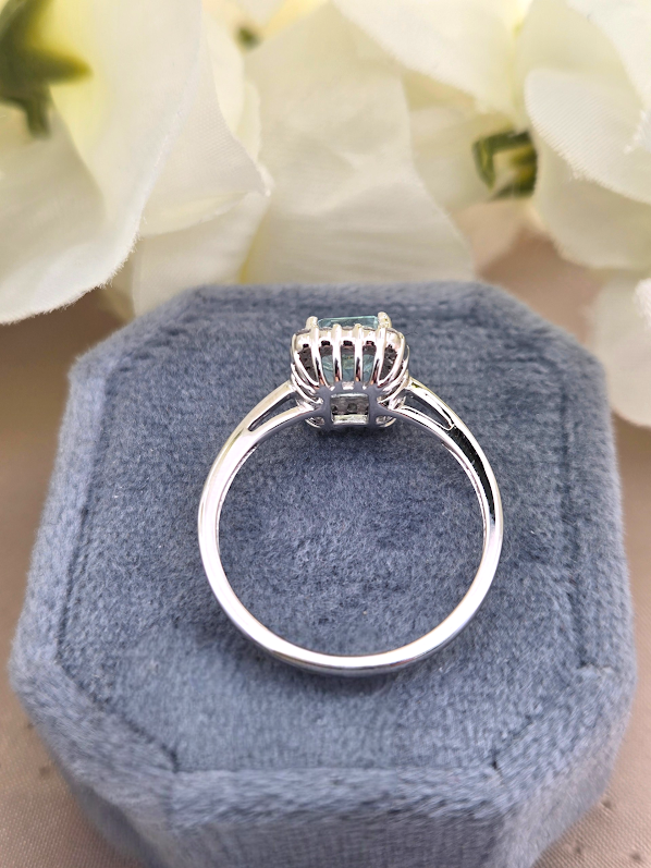 April | 10k White Gold | Aquamarine & Natural Diamonds | Ring
