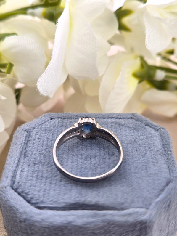 Eileen | Platinum | Sapphire & Natural Diamond | Ring