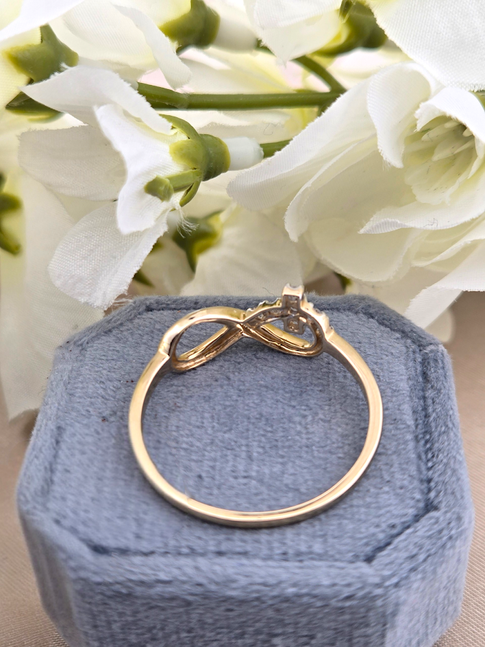 Patricia | 14k Yellow Gold | Natural Diamonds | Ring