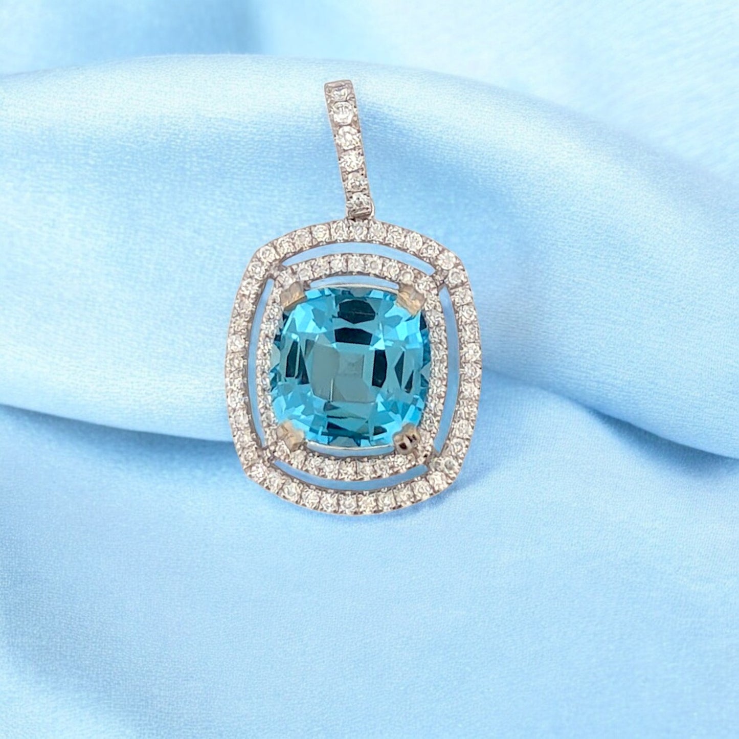 Madrigal | 14k White Gold | Aquamarine and Natural Diamond | Pendant