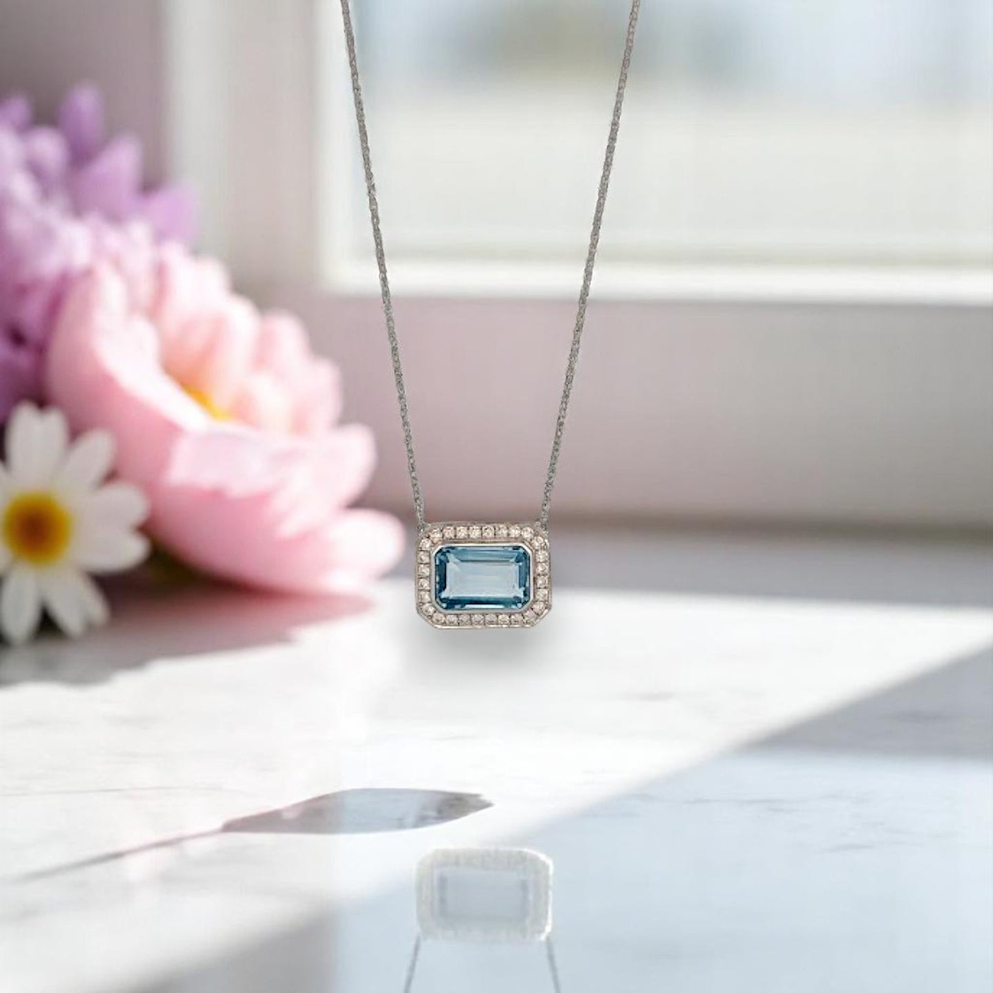 Antigone | 18K White Gold | Topaz and Natural Diamond | Necklace