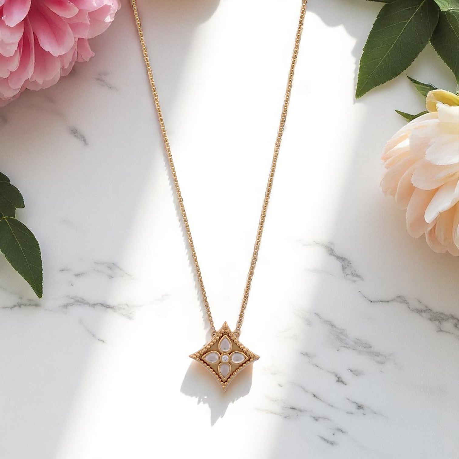 18k Yellow Gold Necklace with 1.11 ct Mother of Pearl and .03 ctw Diamonds