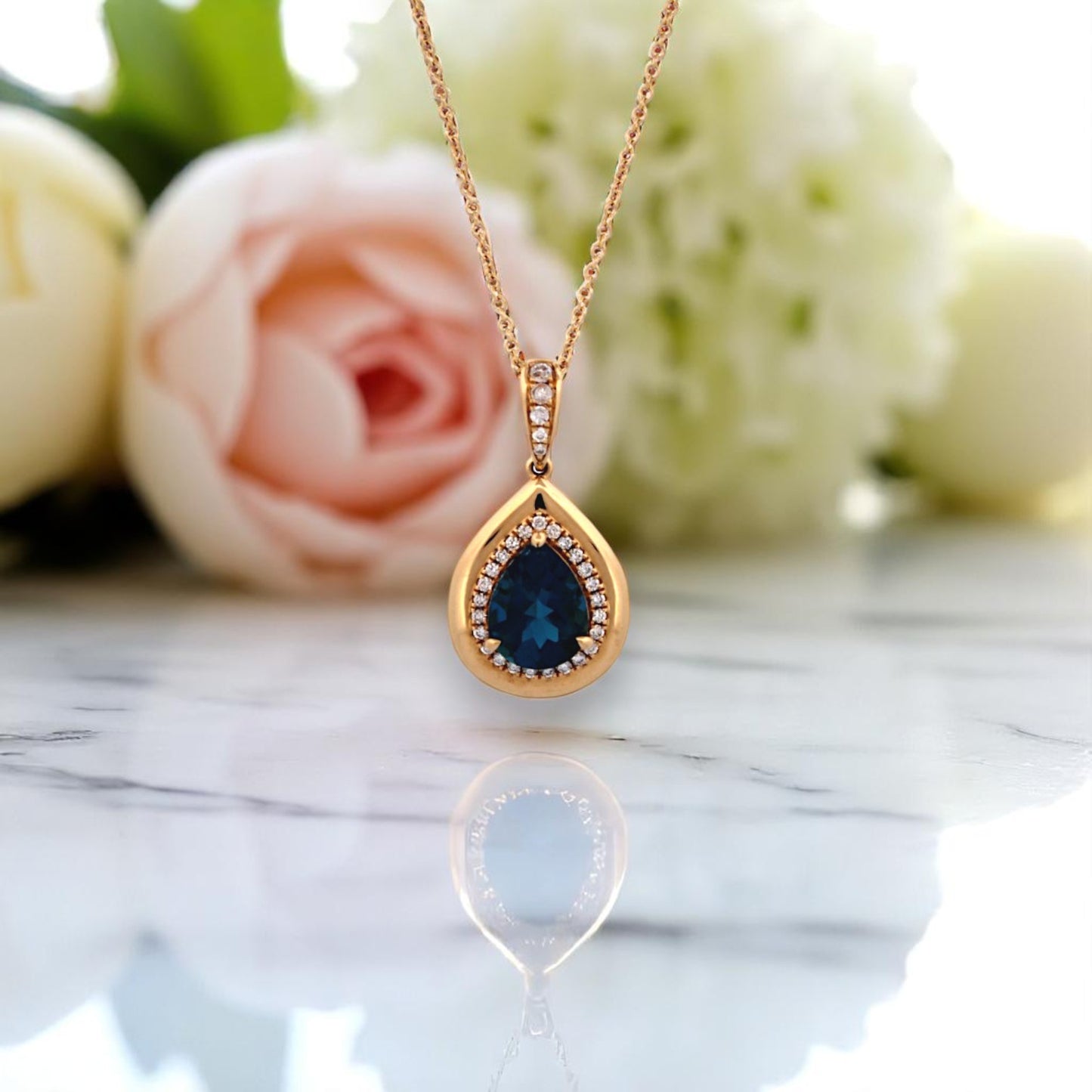 Indie | 18K Yellow Gold | Topaz and Diamond | Necklace