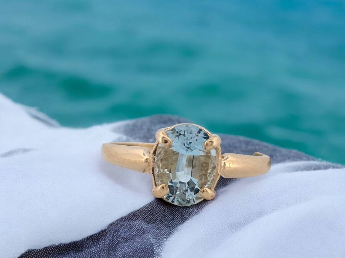 Kaitlyn | 10K Yellow Gold Vintage Ring with 1-Carat Aquamarine in Four-Prong Setting (Size 6.5)