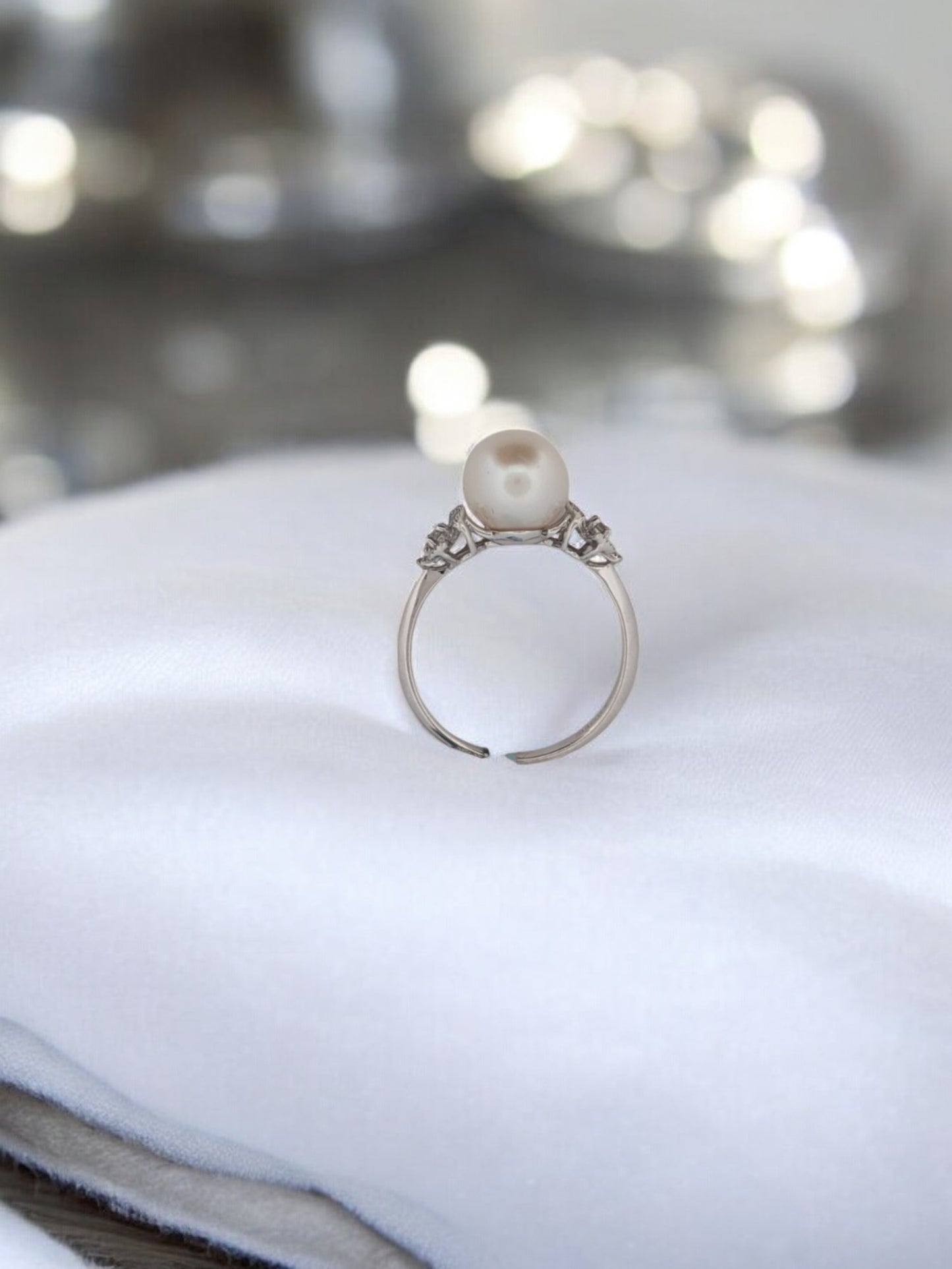 Jasmine | 14k White Gold Pearl Ring | Size 7