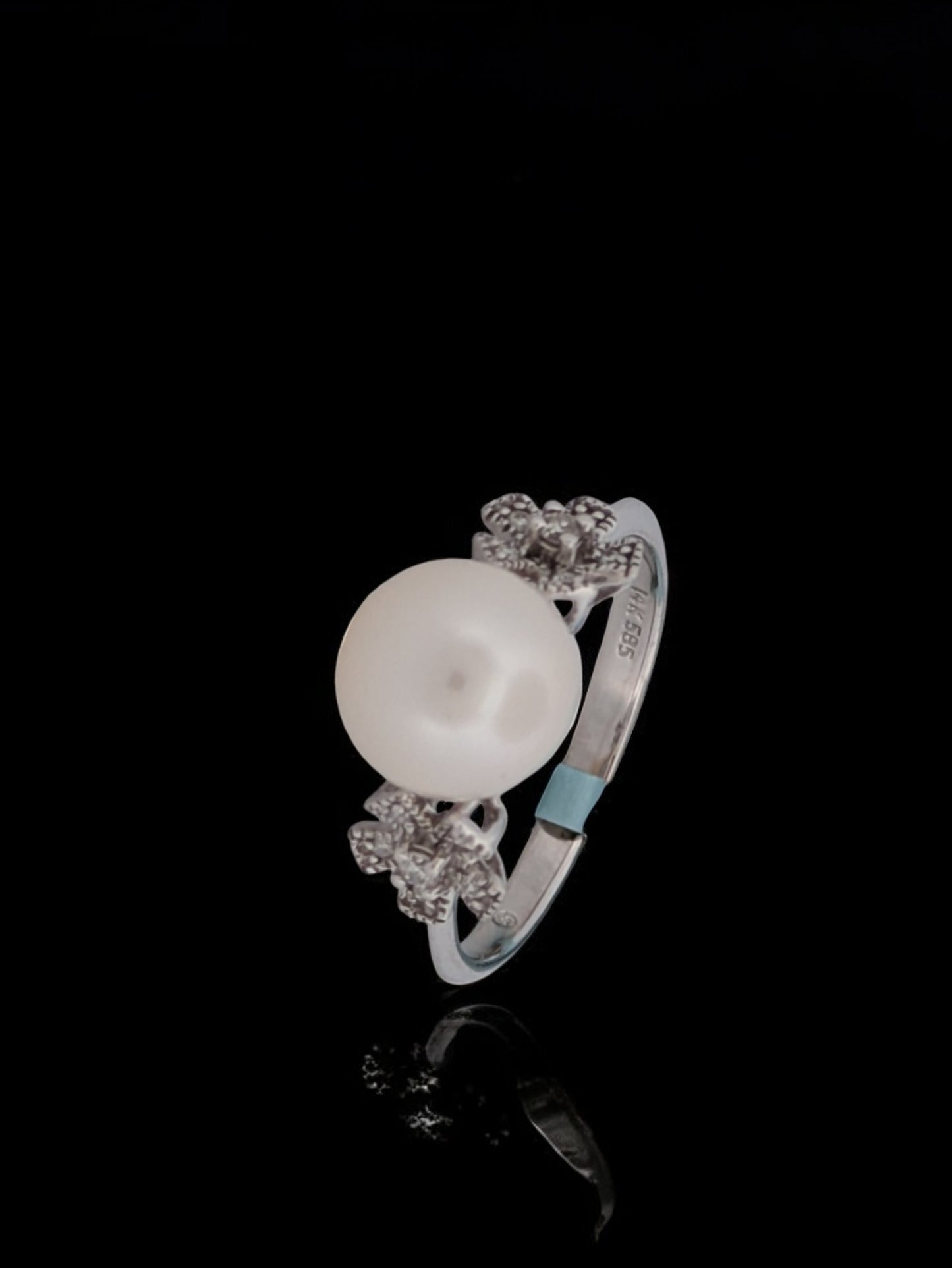 Jasmine | 14k White Gold Pearl Ring | Size 7