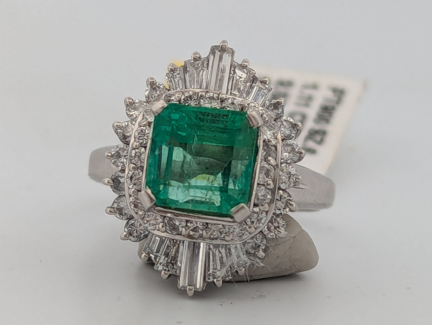 Thekla | Platinum | Emerald and Natural Diamond | Ring