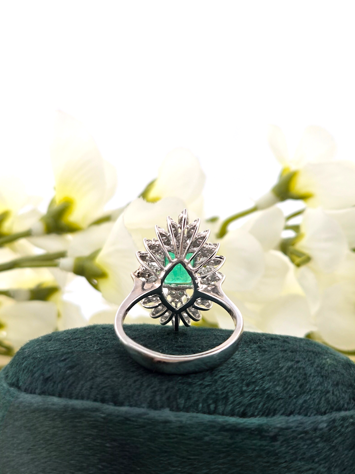 Eve | 14k White Gold | Emerald & Natural Diamond | Ring