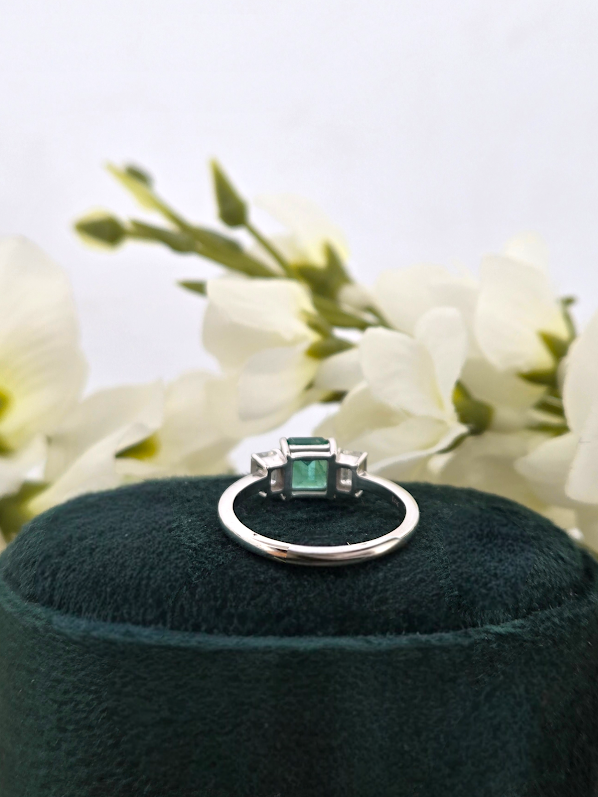 Seraphina | 14k White Gold | Emerald and Natural Diamond | Ring