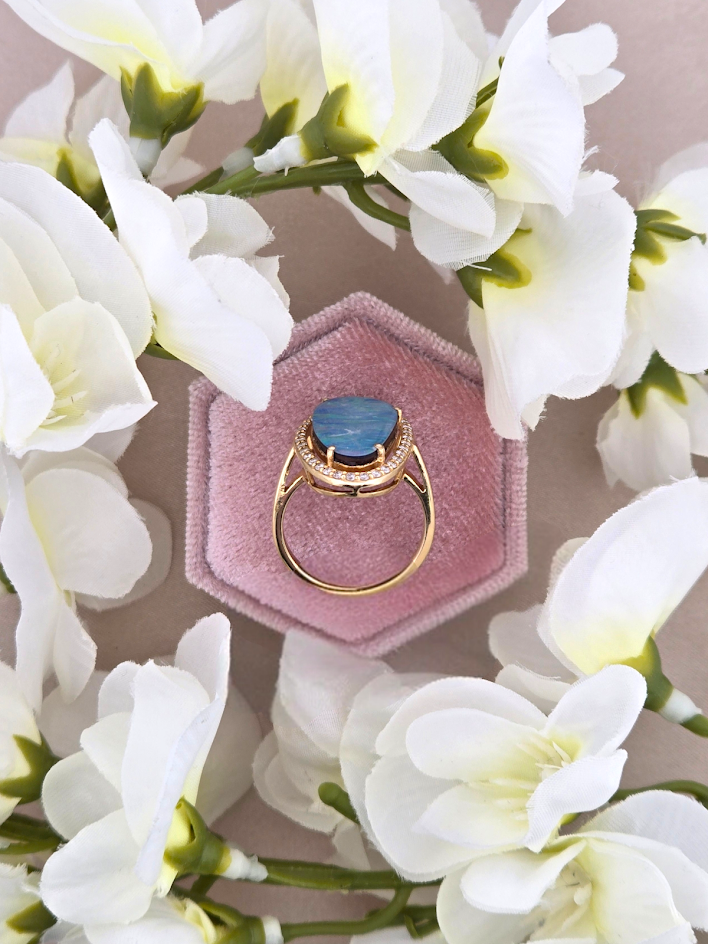 Ariya | 14k Yellow Gold | Opal & Natural Diamond | Ring