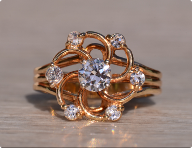 The Nukarni: Fibonacci Style Natural Diamond Engagement Ring