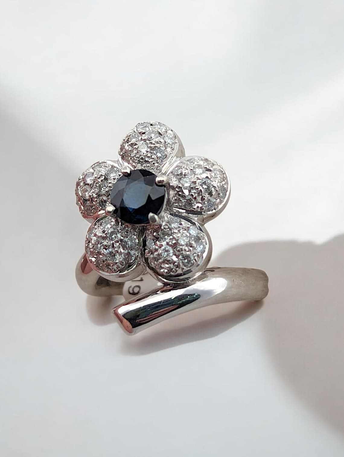 Florence | Platinum | Sapphire and Natural Diamond | Ring