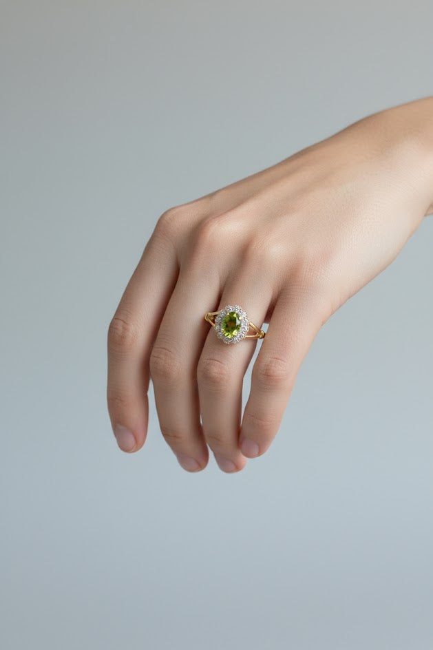 Perry | 10k Yellow Gold | Peridot & Natural Diamond | Ring
